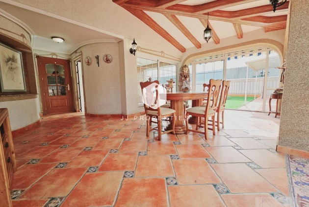 Tweedehands - Villa -
Torrevieja - La Siesta - El Salado - Torreta