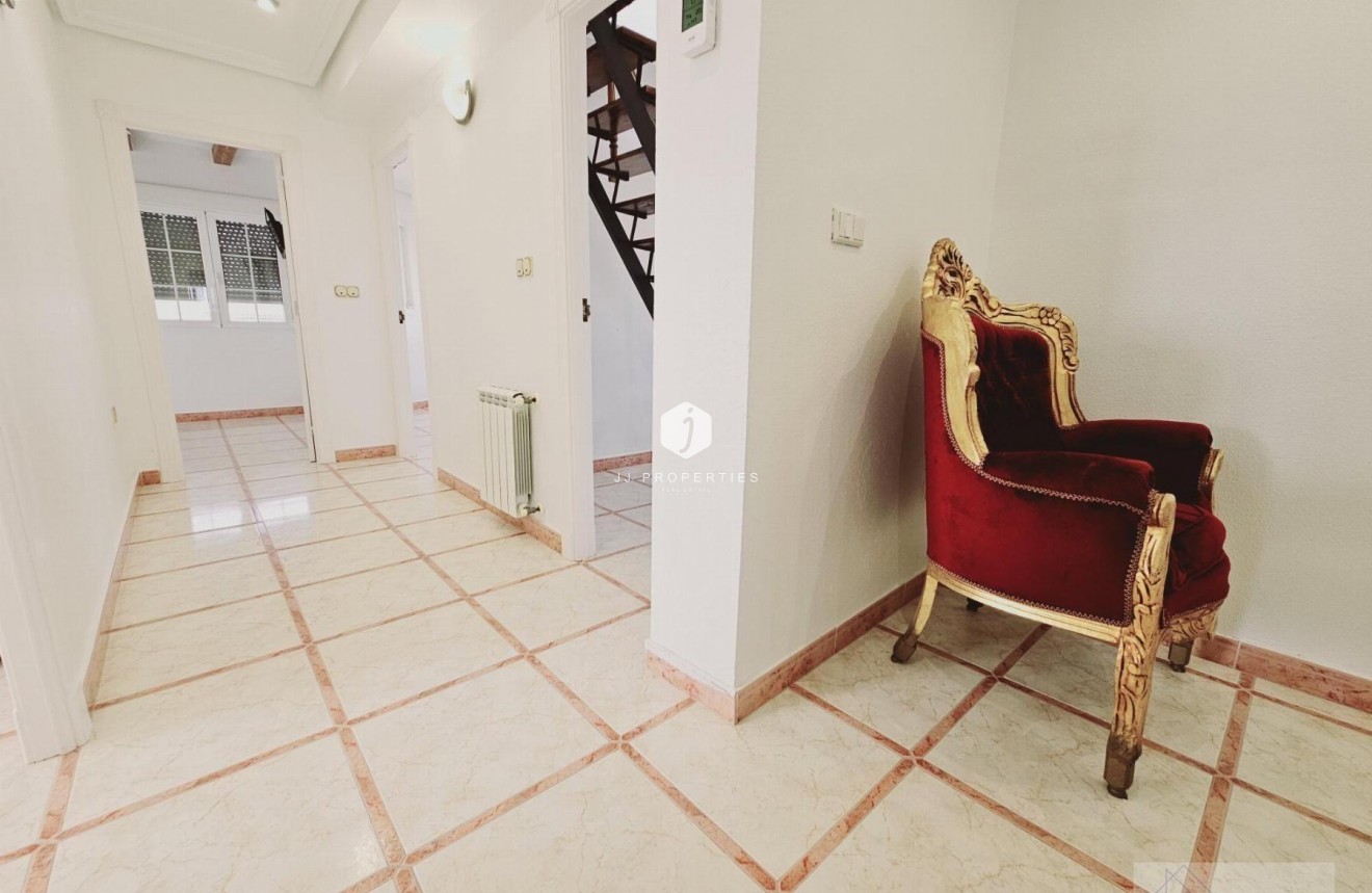 Tweedehands - Villa -
Torrevieja - La Siesta - El Salado - Torreta