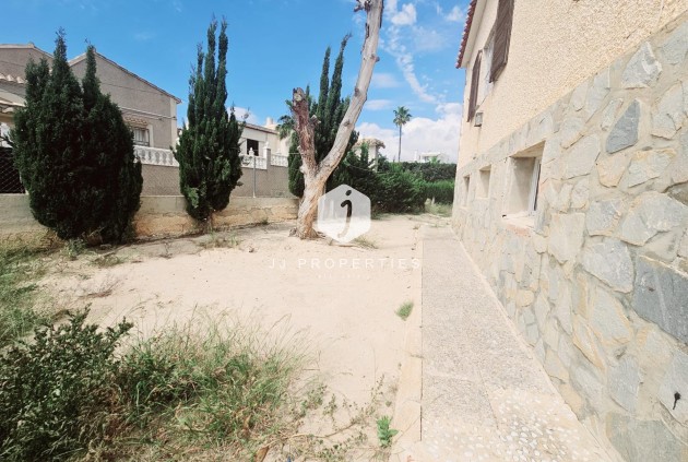 Segunda mano - Villa -
Torrevieja - Los Balcones - Los Altos del Edén