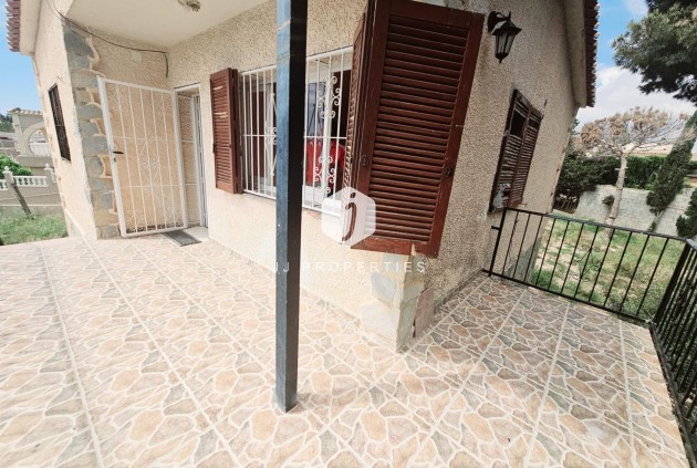 Segunda mano - Villa -
Torrevieja - Los Balcones - Los Altos del Edén