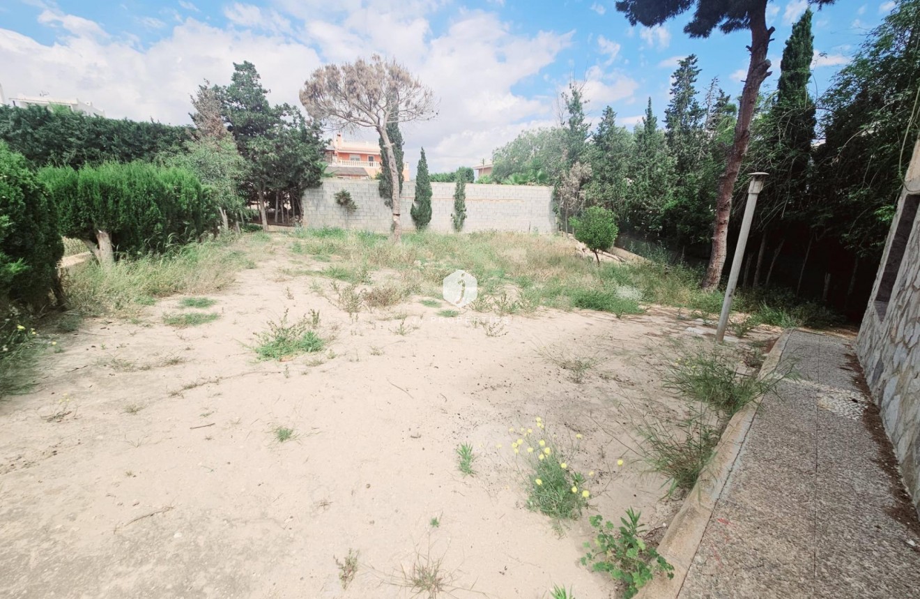 Segunda mano - Villa -
Torrevieja - Los Balcones - Los Altos del Edén