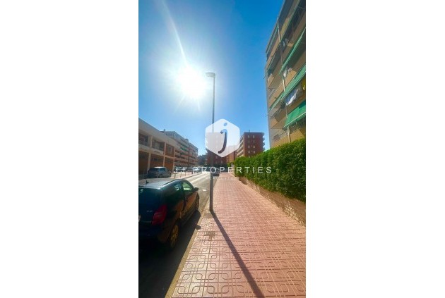 Tweedehands - Appartement / flat -
Torrevieja - Punta prima