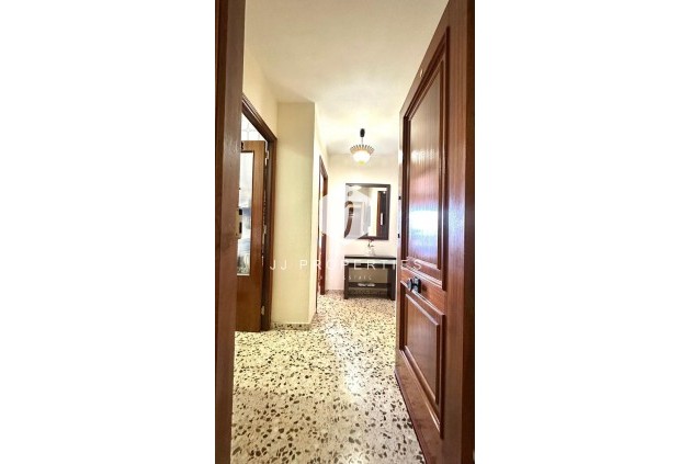 Tweedehands - Appartement / flat -
Torrevieja - Punta prima