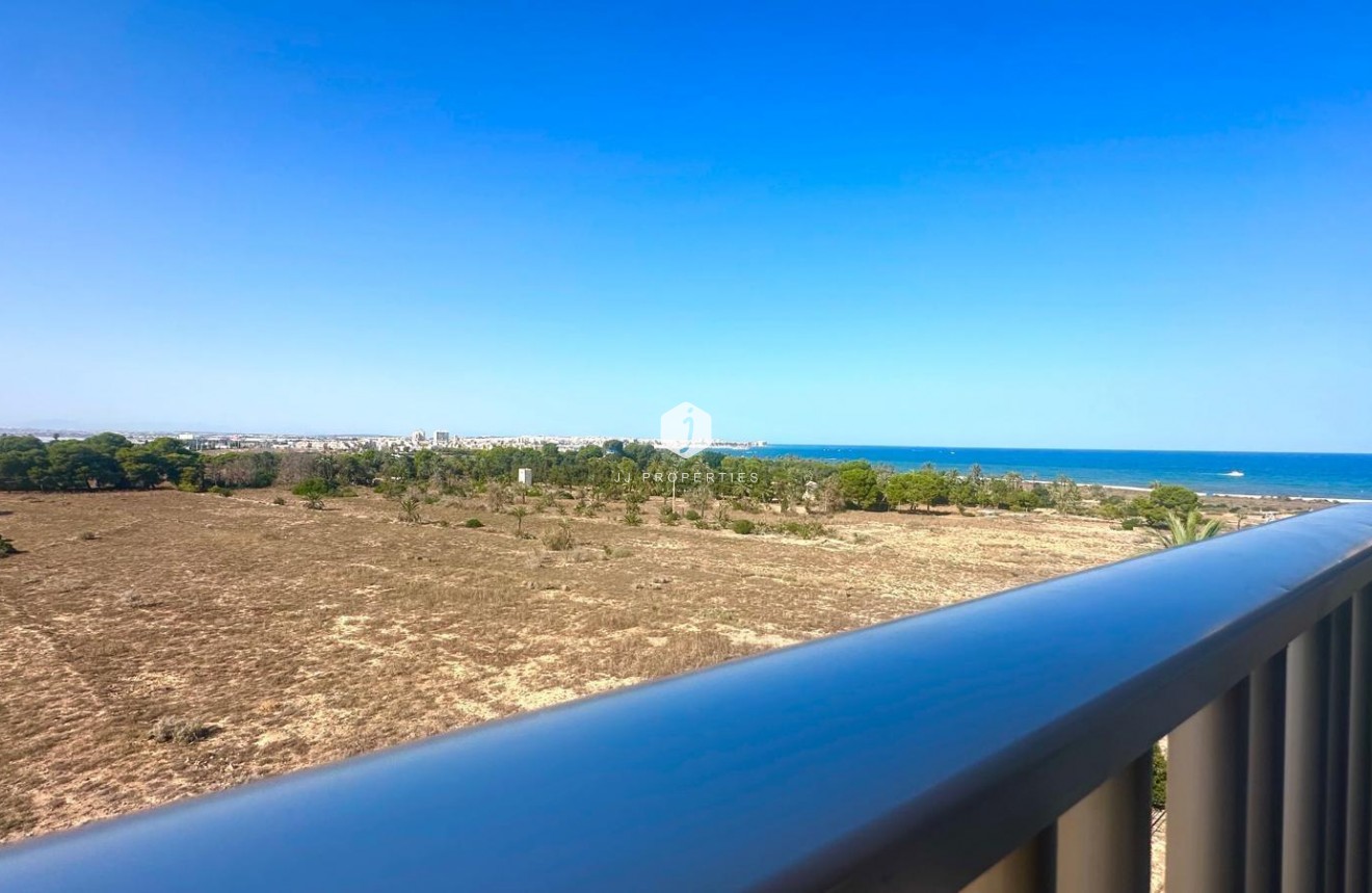 Tweedehands - Appartement / flat -
Torrevieja - Punta prima
