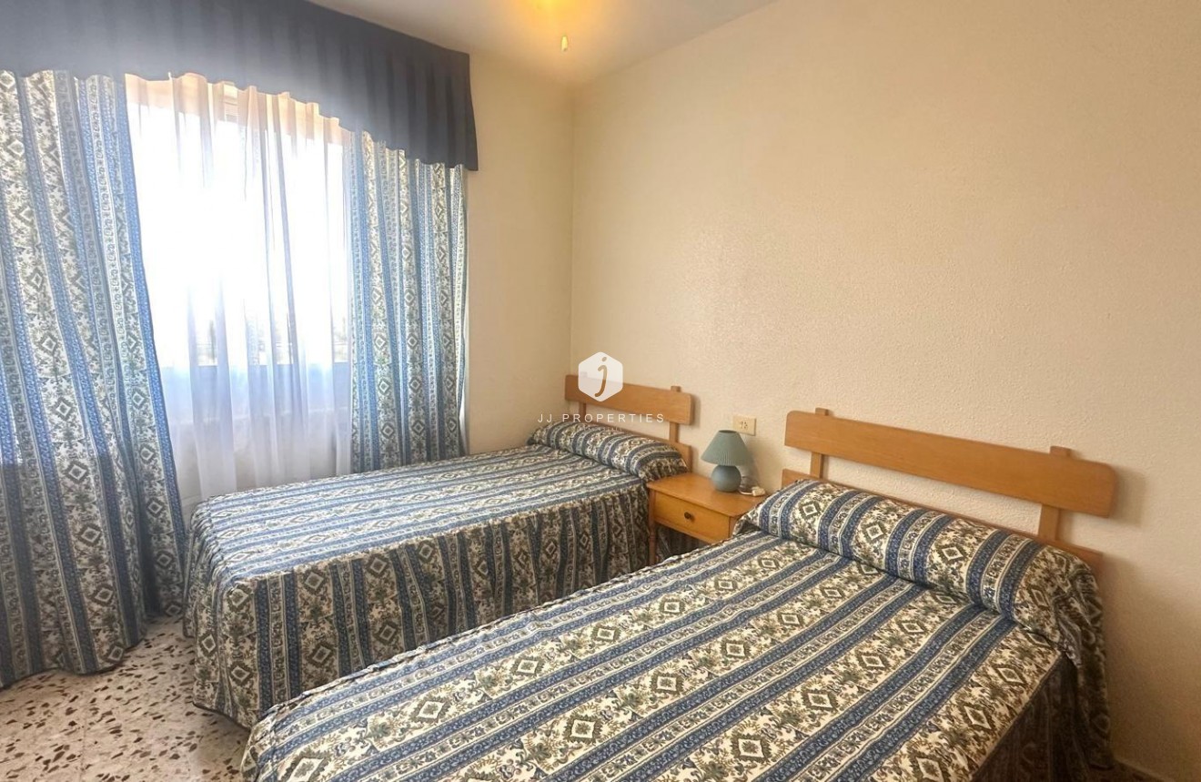 Tweedehands - Appartement / flat -
Torrevieja - Punta prima