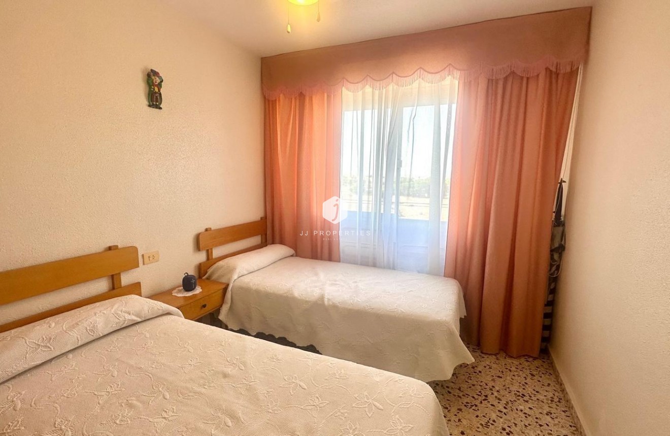 Tweedehands - Appartement / flat -
Torrevieja - Punta prima