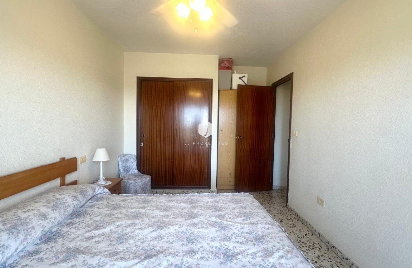 Tweedehands - Appartement / flat -
Torrevieja - Punta prima