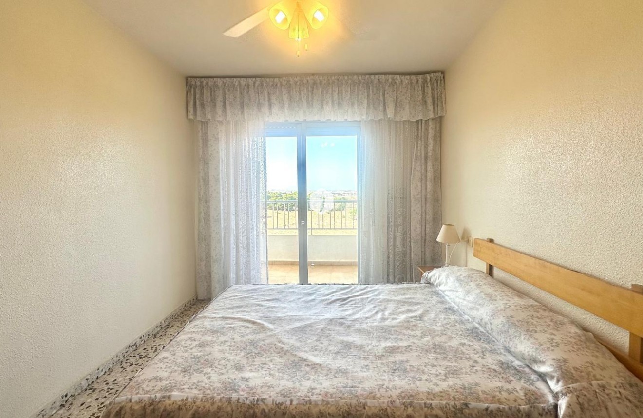 Tweedehands - Appartement / flat -
Torrevieja - Punta prima