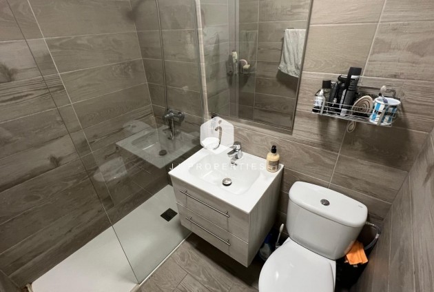 Tweedehands - Bungalow -
Torrevieja - La Siesta - El Salado - Torreta