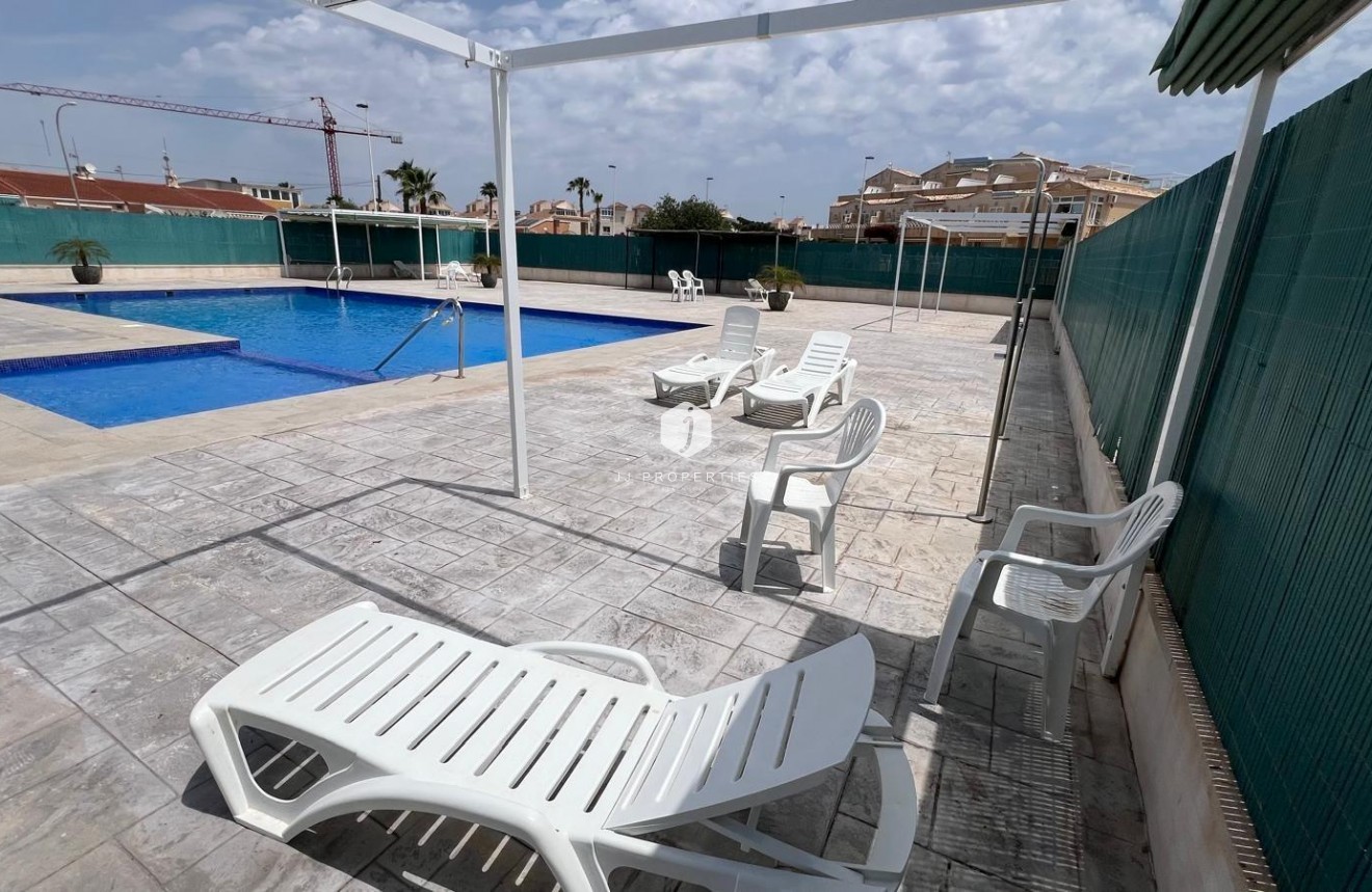 Tweedehands - Bungalow -
Torrevieja - La Siesta - El Salado - Torreta