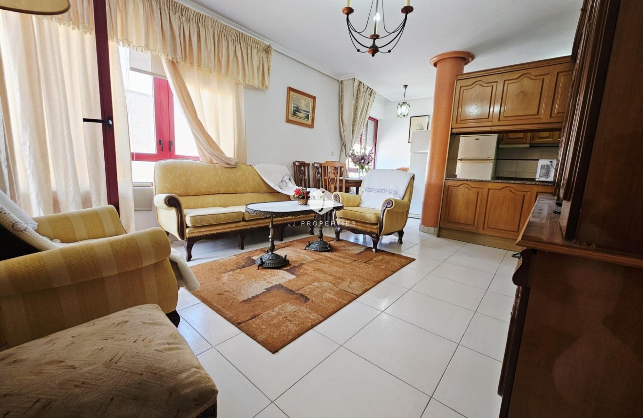 Tweedehands - Appartement / flat -
Guardamar del Segura - Pueblo
