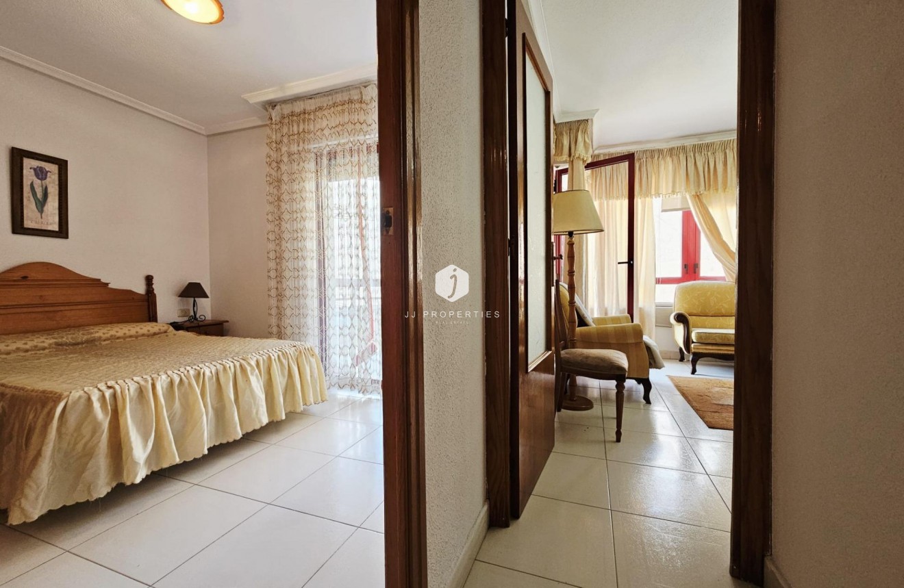 Tweedehands - Appartement / flat -
Guardamar del Segura - Pueblo