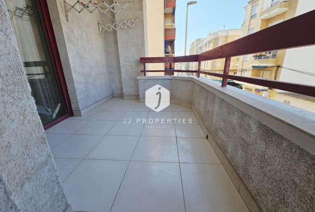 Tweedehands - Appartement / flat -
Guardamar del Segura - Pueblo