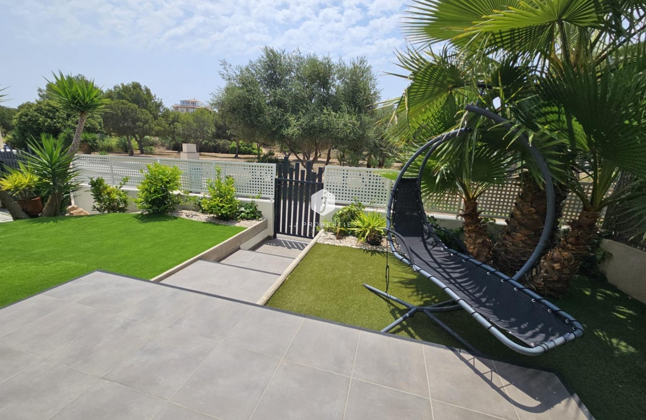 Tweedehands - Villa -
Orihuela Costa - La Regia