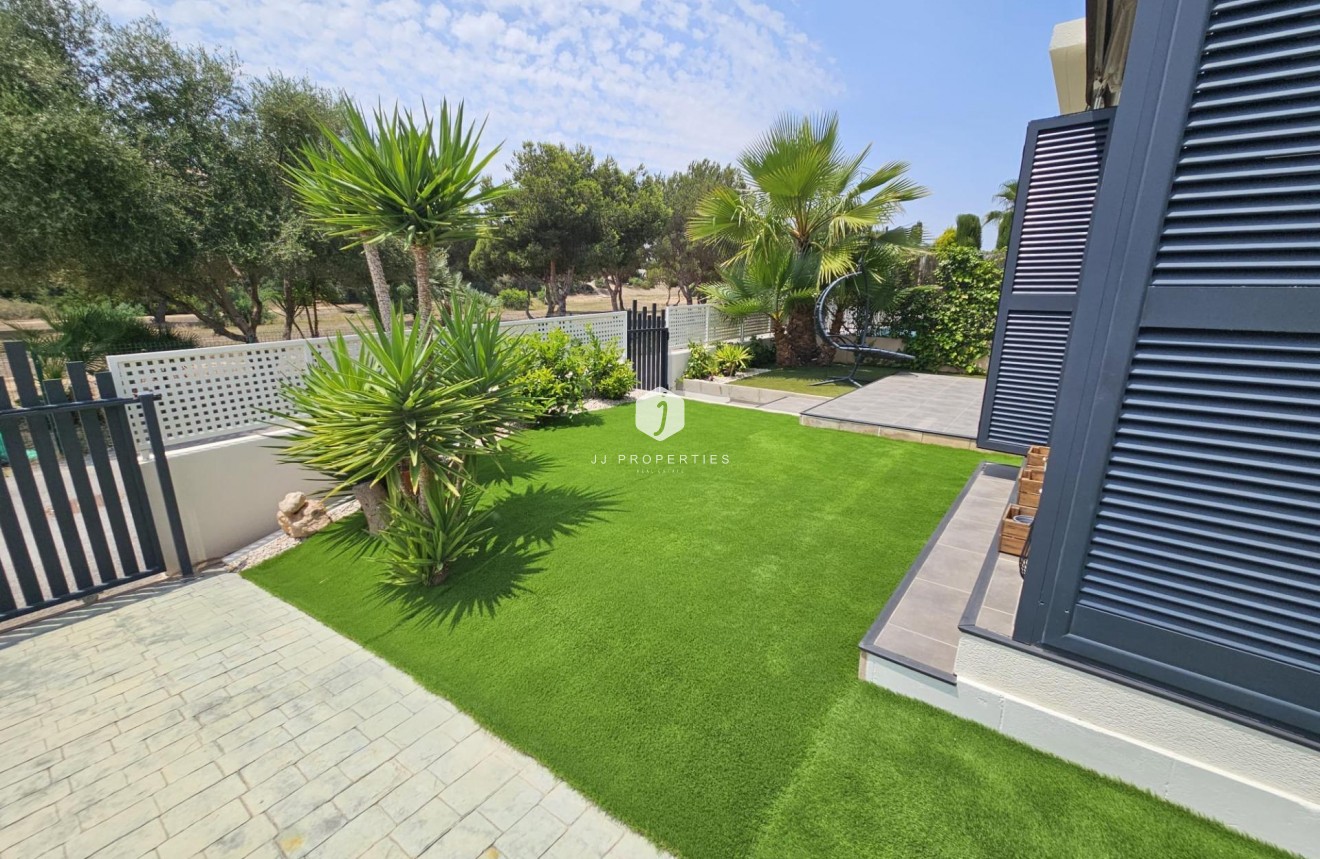 Tweedehands - Villa -
Orihuela Costa - La Regia