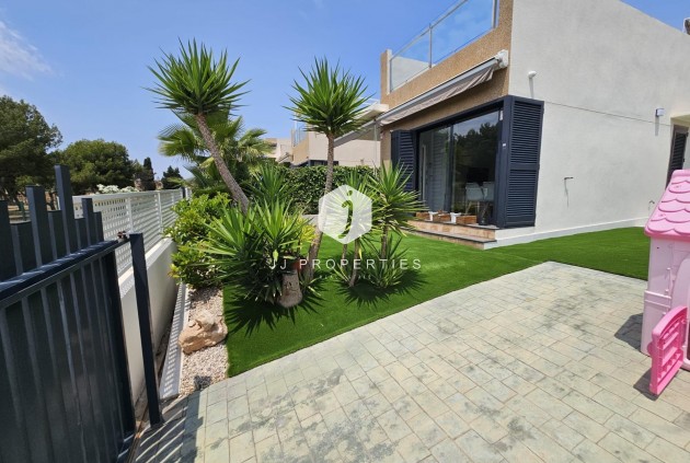 Tweedehands - Villa -
Orihuela Costa - La Regia