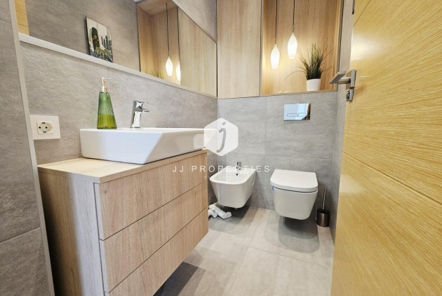 Tweedehands - Villa -
Orihuela Costa - La Regia