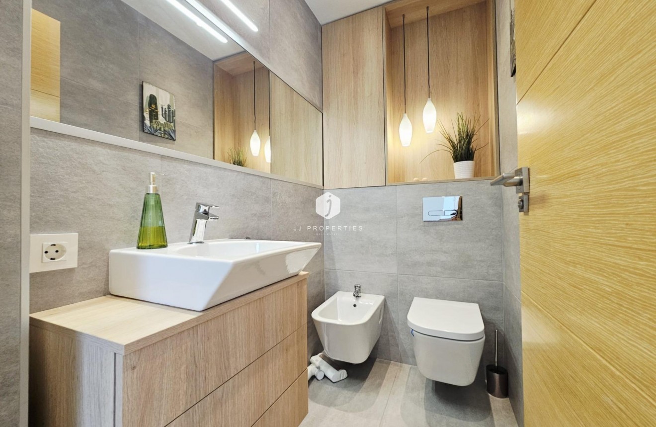 Tweedehands - Villa -
Orihuela Costa - La Regia