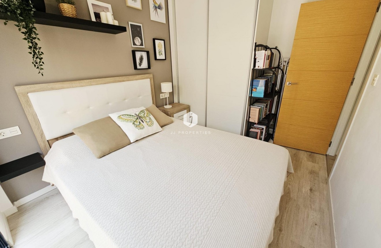 Tweedehands - Villa -
Orihuela Costa - La Regia