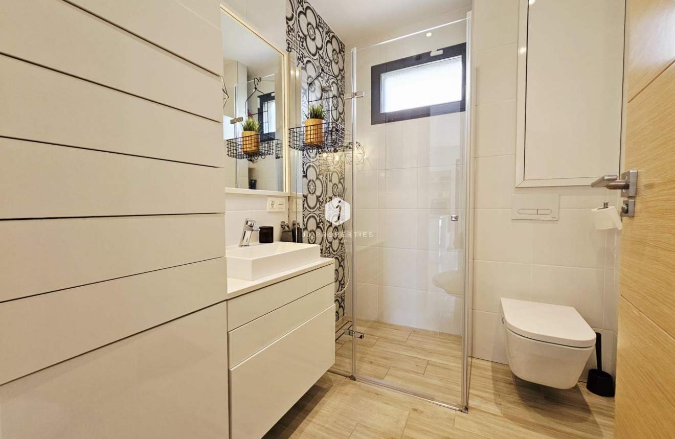 Tweedehands - Villa -
Orihuela Costa - La Regia