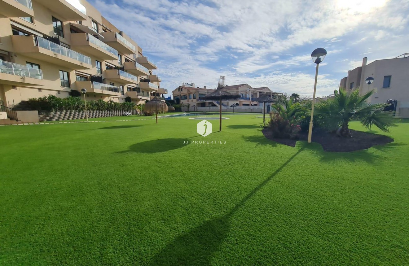 Tweedehands - Villa -
Orihuela Costa - La Regia