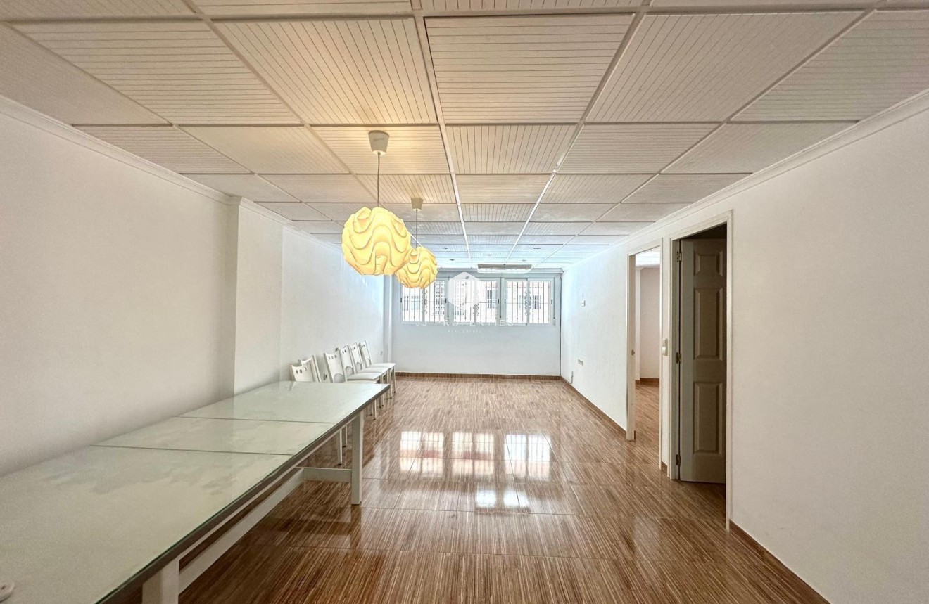 Tweedehands - Appartement / flat -
Torrevieja - Playa del Cura