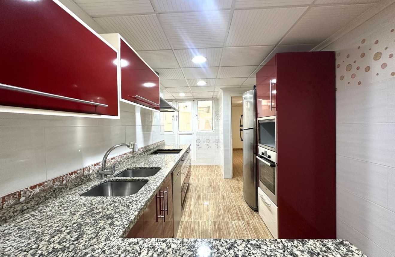 Tweedehands - Appartement / flat -
Torrevieja - Playa del Cura