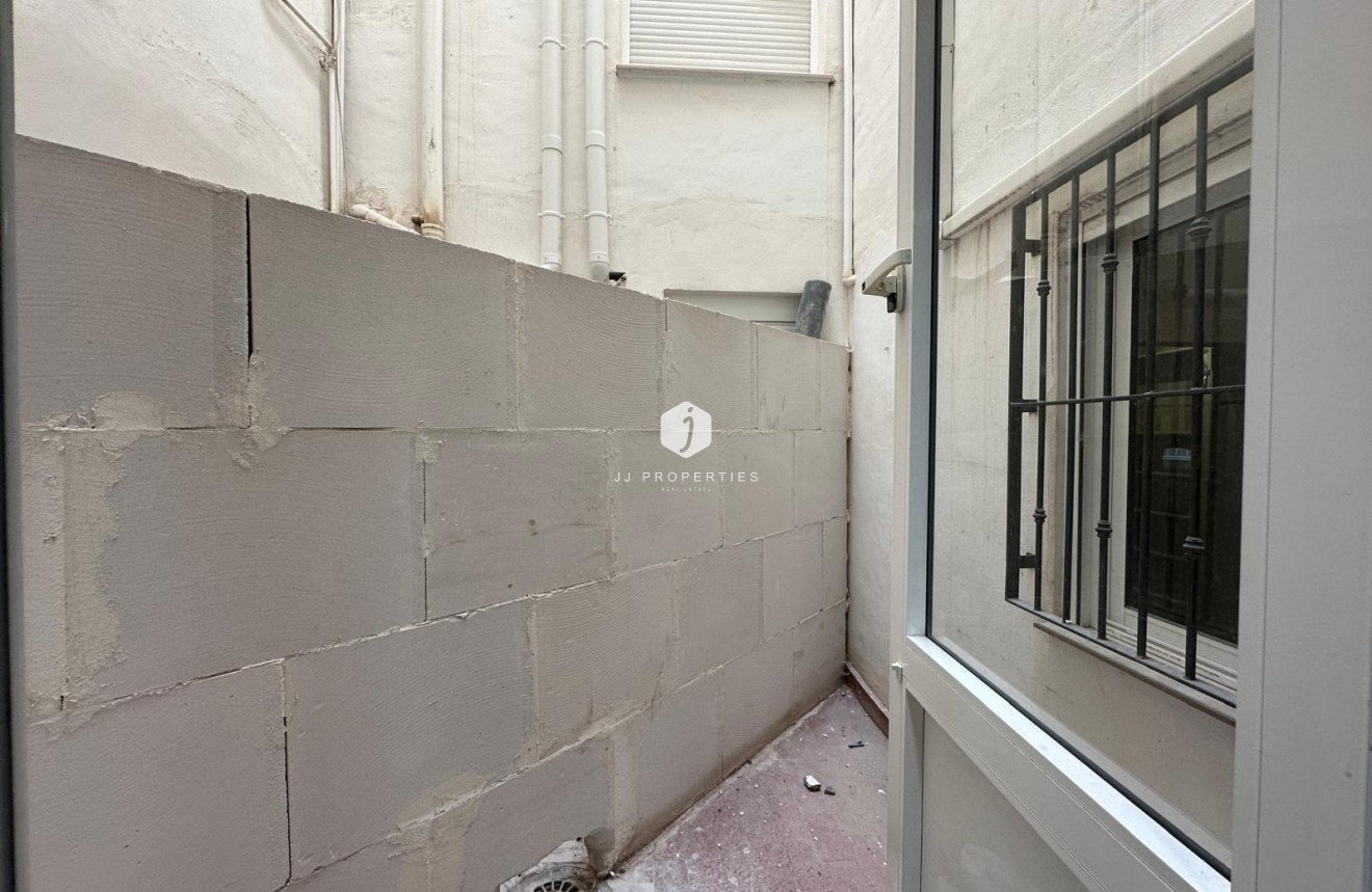 Tweedehands - Appartement / flat -
Torrevieja - Playa del Cura