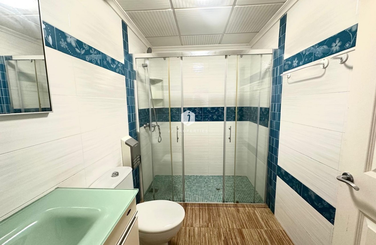 Tweedehands - Appartement / flat -
Torrevieja - Playa del Cura