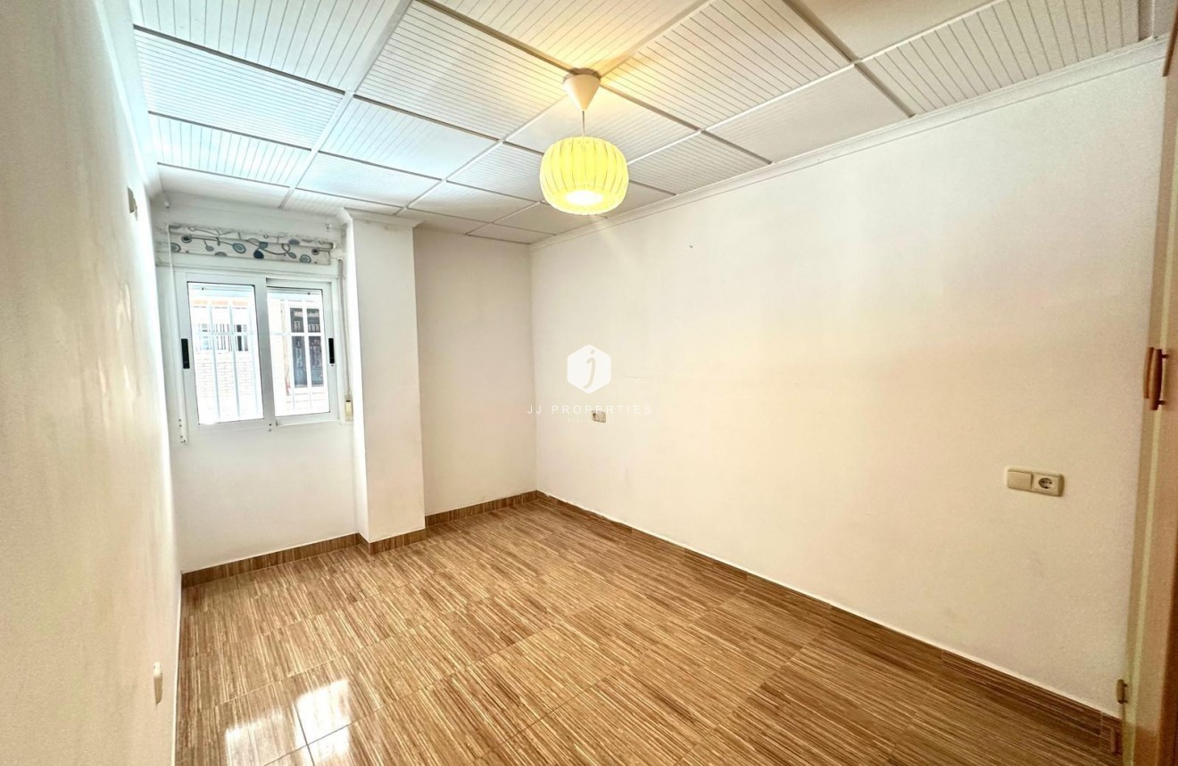 Tweedehands - Appartement / flat -
Torrevieja - Playa del Cura