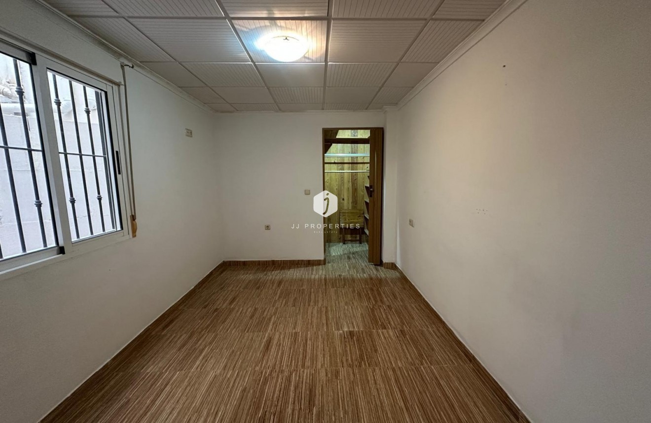 Tweedehands - Appartement / flat -
Torrevieja - Playa del Cura