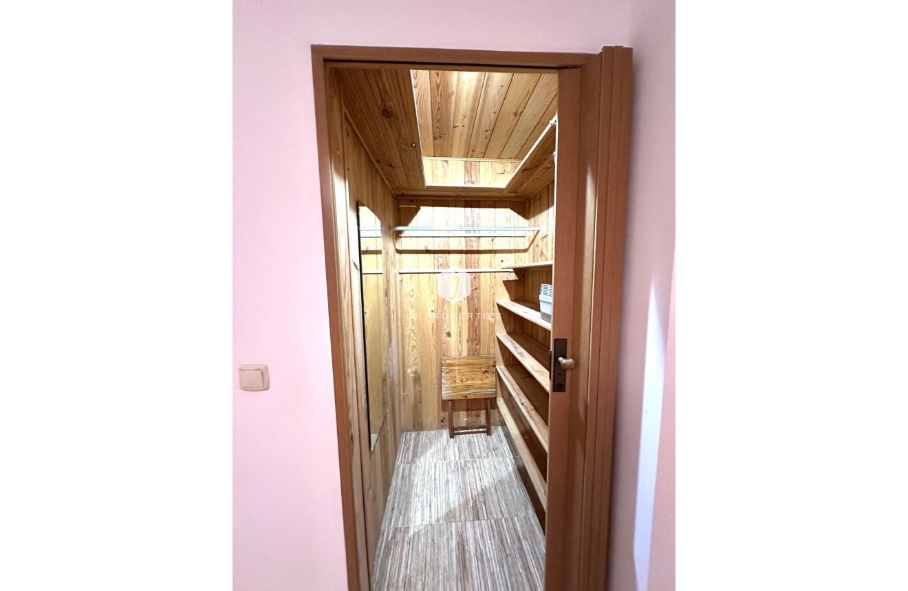 Tweedehands - Appartement / flat -
Torrevieja - Playa del Cura