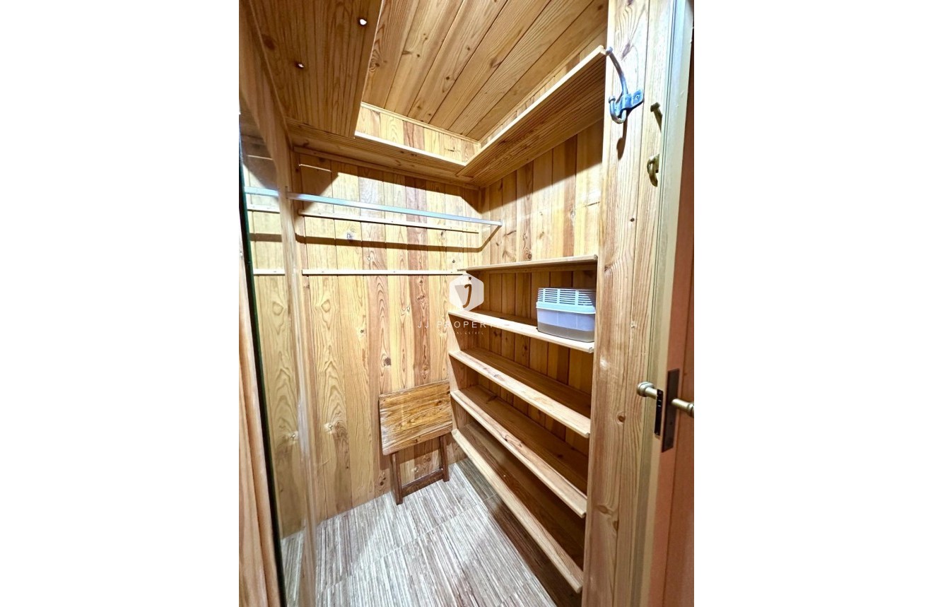 Tweedehands - Appartement / flat -
Torrevieja - Playa del Cura