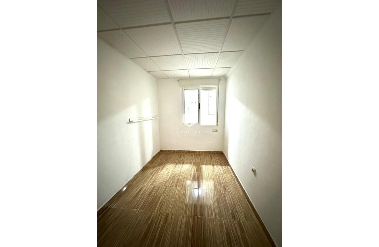 Tweedehands - Appartement / flat -
Torrevieja - Playa del Cura