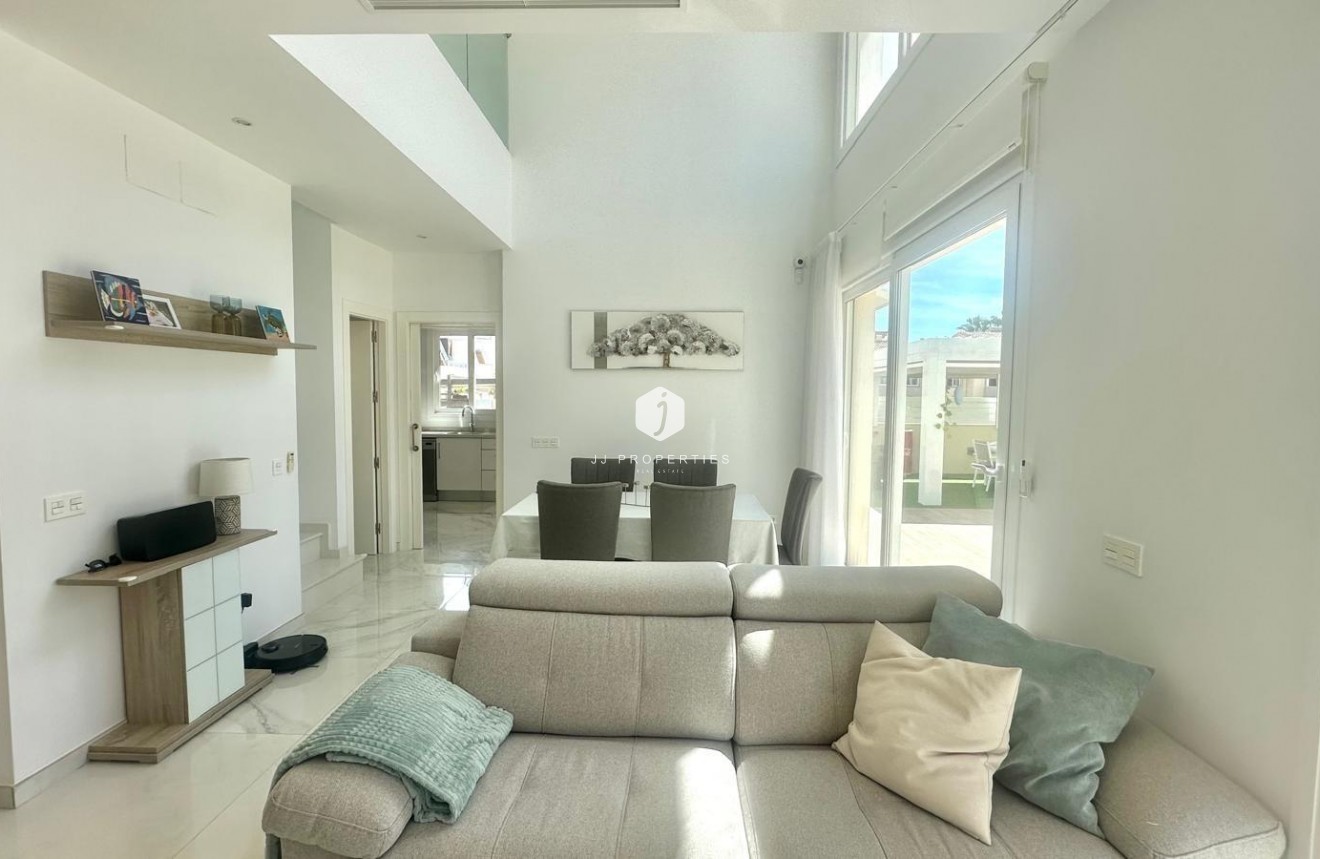 Tweedehands - Villa -
Torrevieja - Miramar - Torre Del Moro