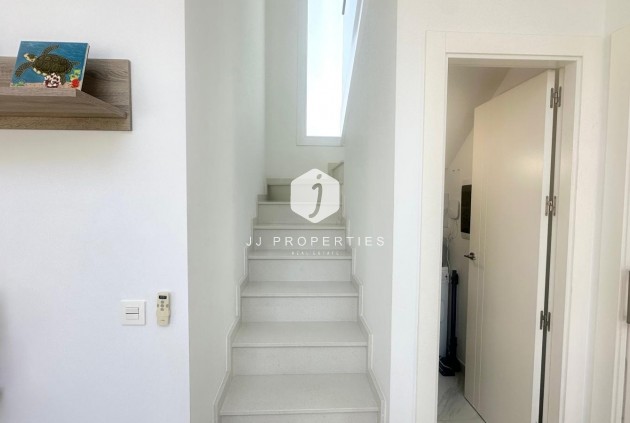 Tweedehands - Villa -
Torrevieja - Miramar - Torre Del Moro