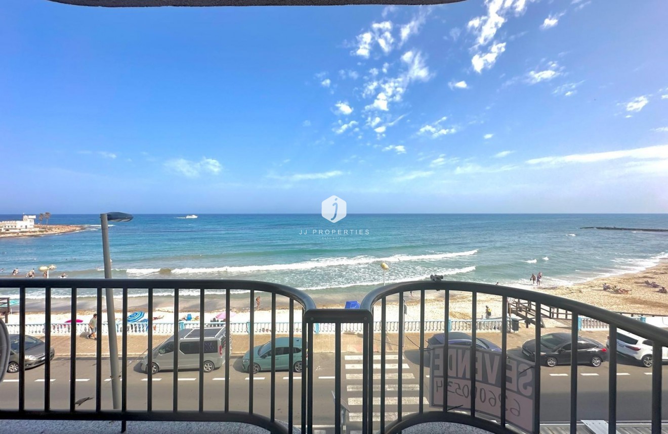 Tweedehands - Appartement / flat -
Torrevieja - Centro