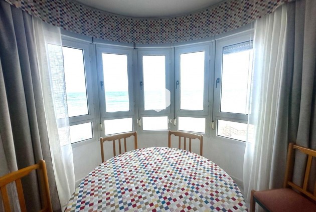 Tweedehands - Appartement / flat -
Torrevieja - Centro