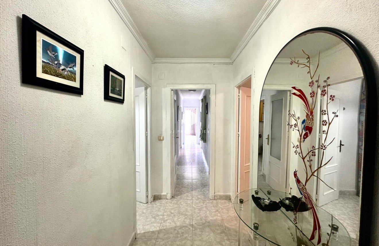 Tweedehands - Appartement / flat -
Torrevieja - Centro