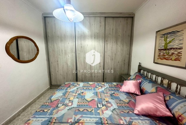 Tweedehands - Appartement / flat -
Torrevieja - Centro