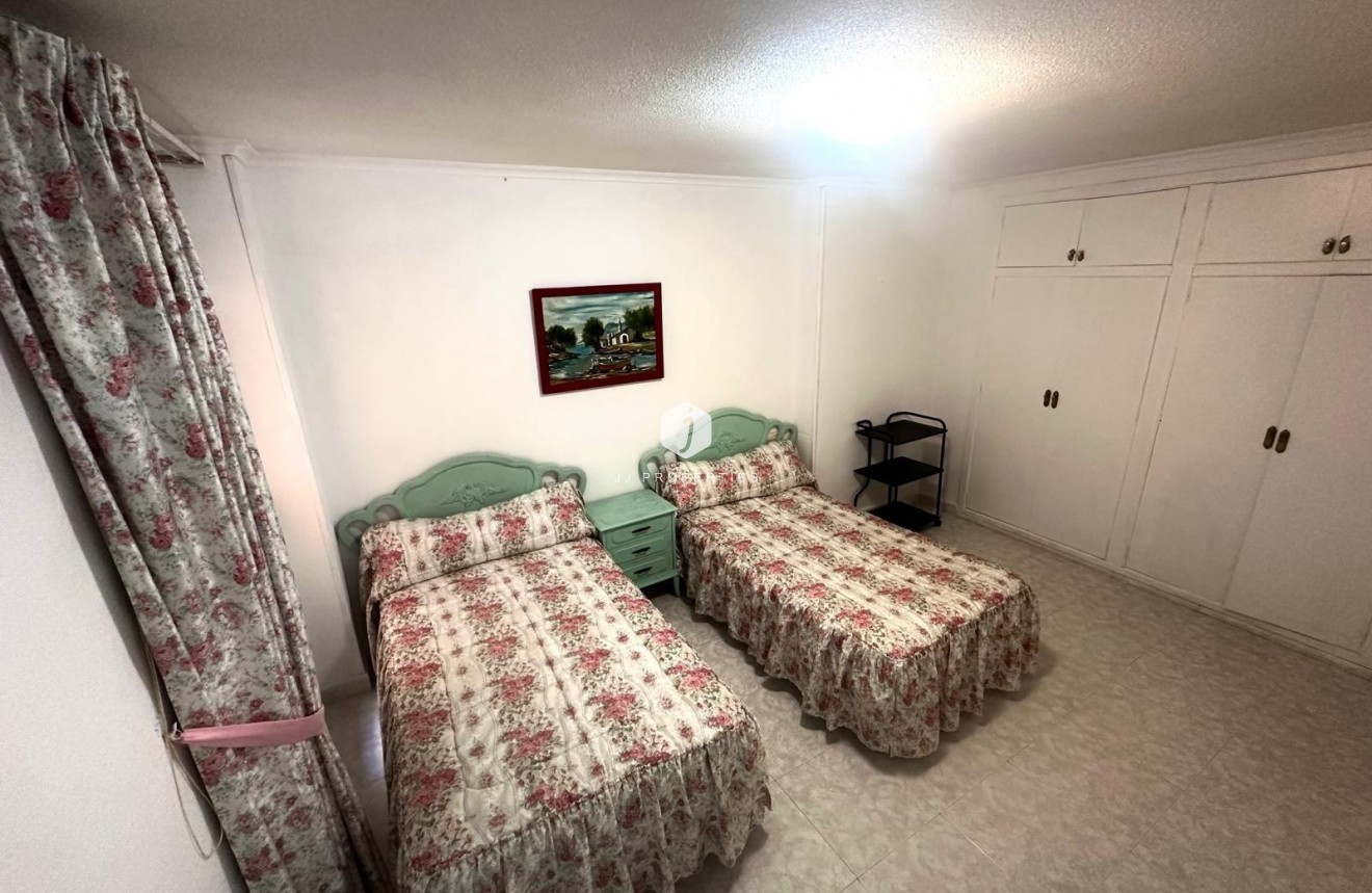 Tweedehands - Appartement / flat -
Torrevieja - Centro