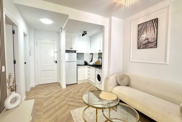 Tweedehands - Appartement / flat -
Torrevieja - Centro