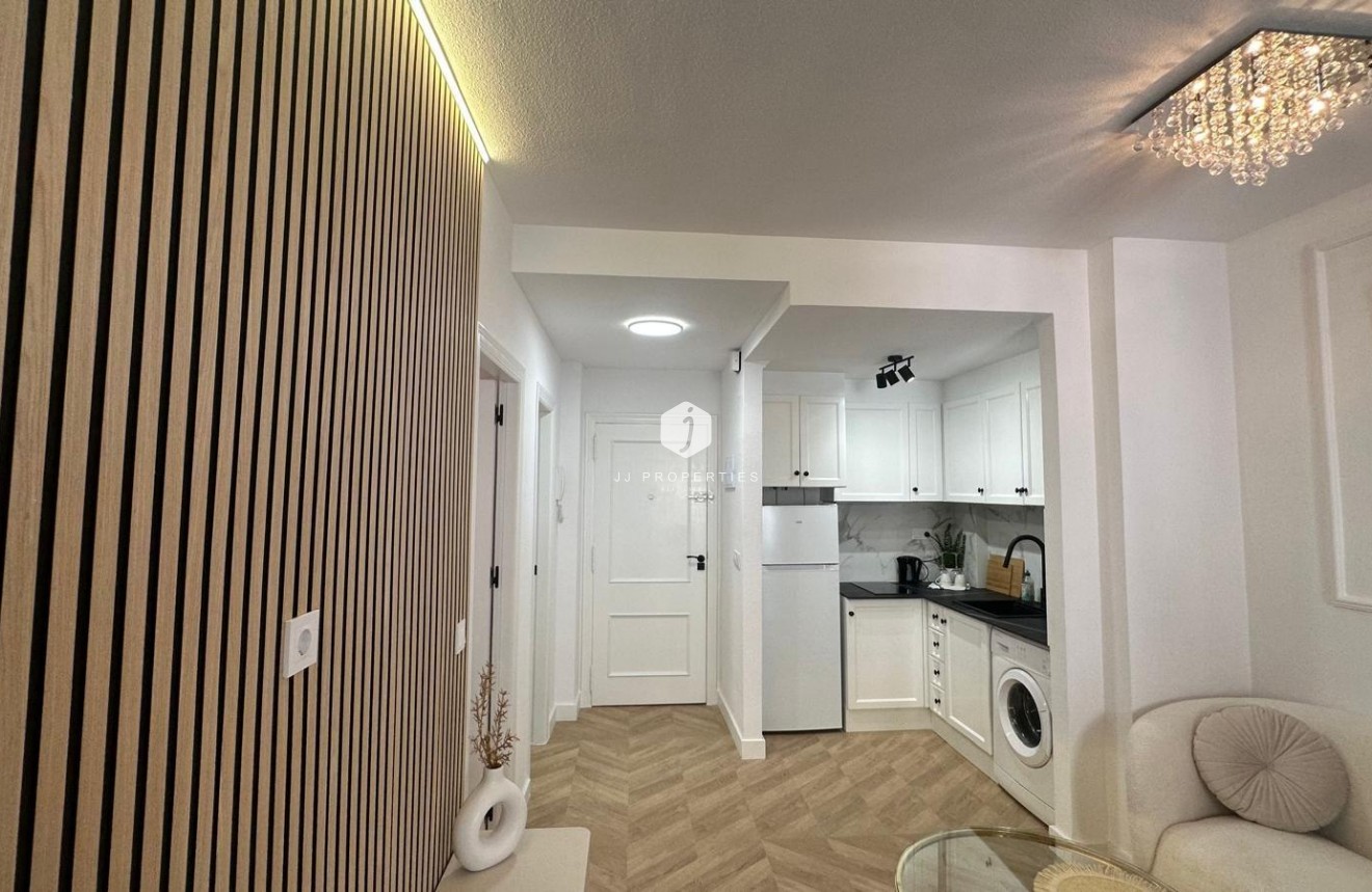 Tweedehands - Appartement / flat -
Torrevieja - Centro