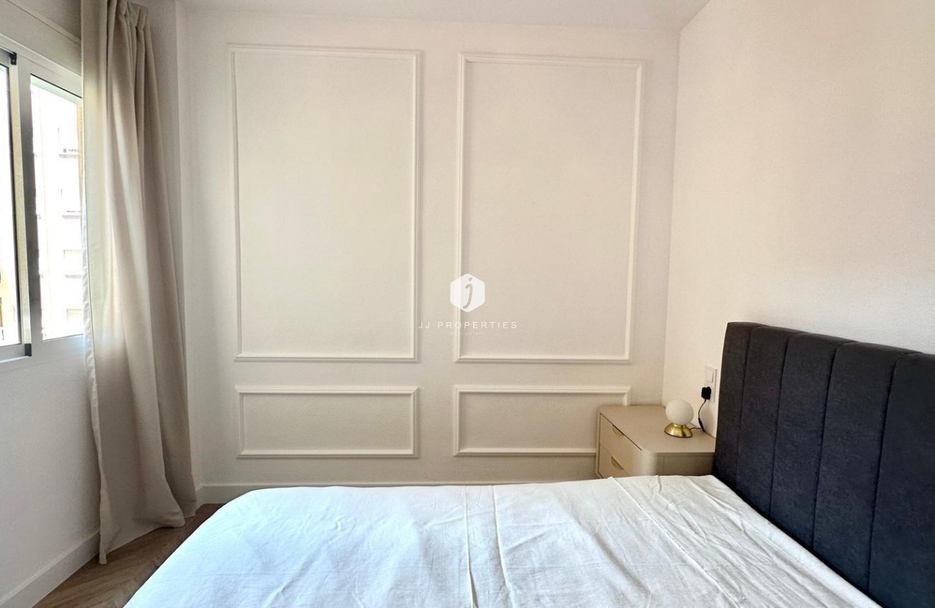 Tweedehands - Appartement / flat -
Torrevieja - Centro