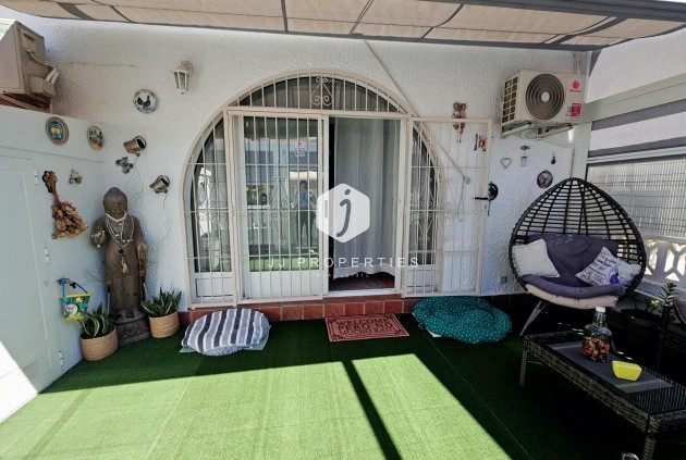 Tweedehands - Bungalow -
Torrevieja - La Siesta - El Salado - Torreta