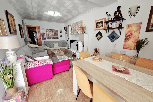 Tweedehands - Bungalow -
Torrevieja - La Siesta - El Salado - Torreta