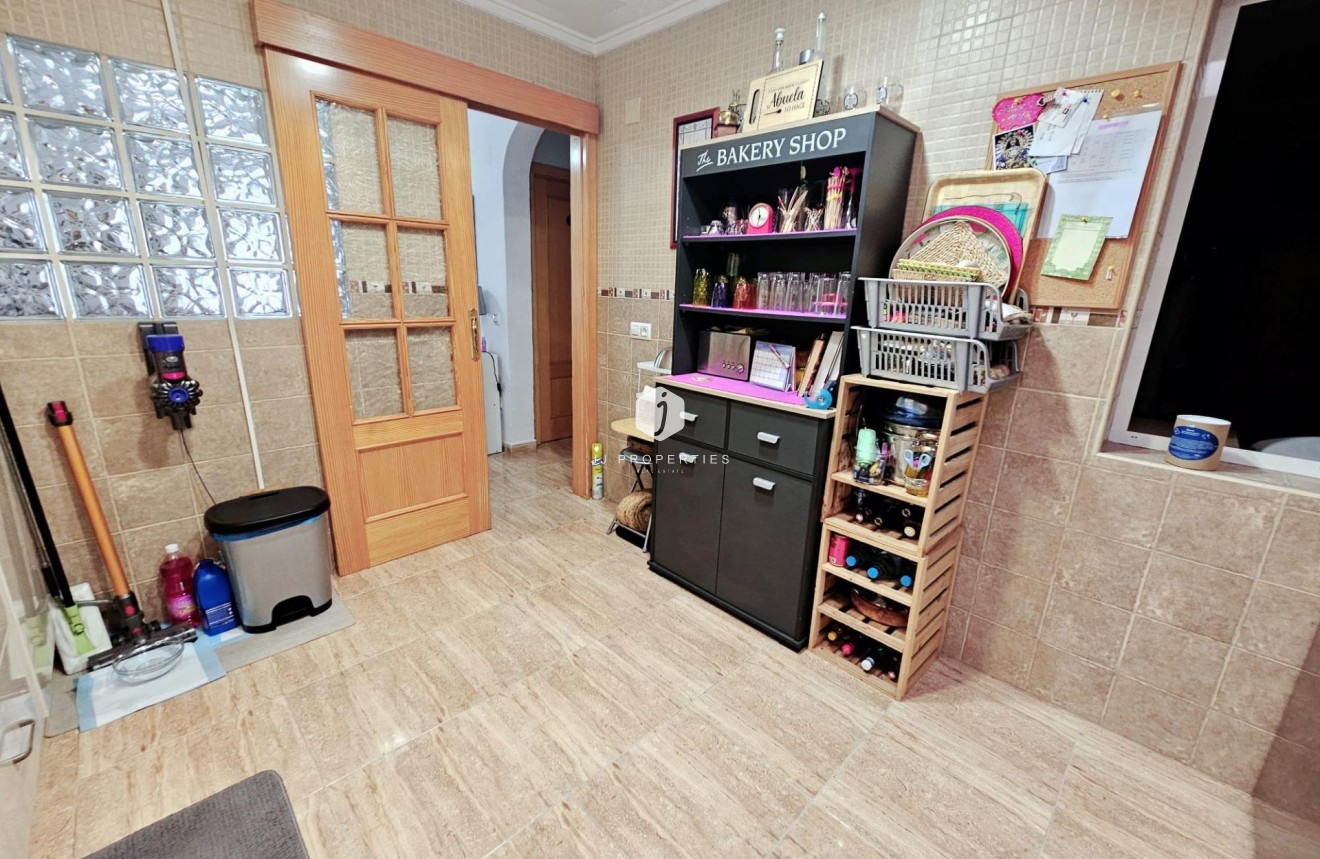 Tweedehands - Bungalow -
Torrevieja - La Siesta - El Salado - Torreta