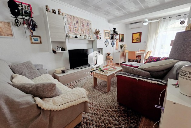 Tweedehands - Bungalow -
Torrevieja - La Siesta - El Salado - Torreta