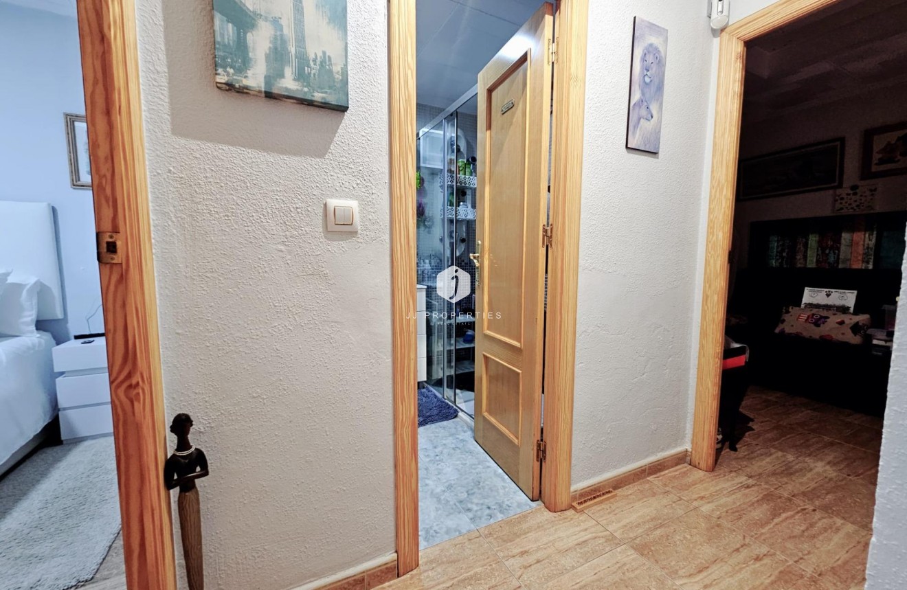 Tweedehands - Bungalow -
Torrevieja - La Siesta - El Salado - Torreta