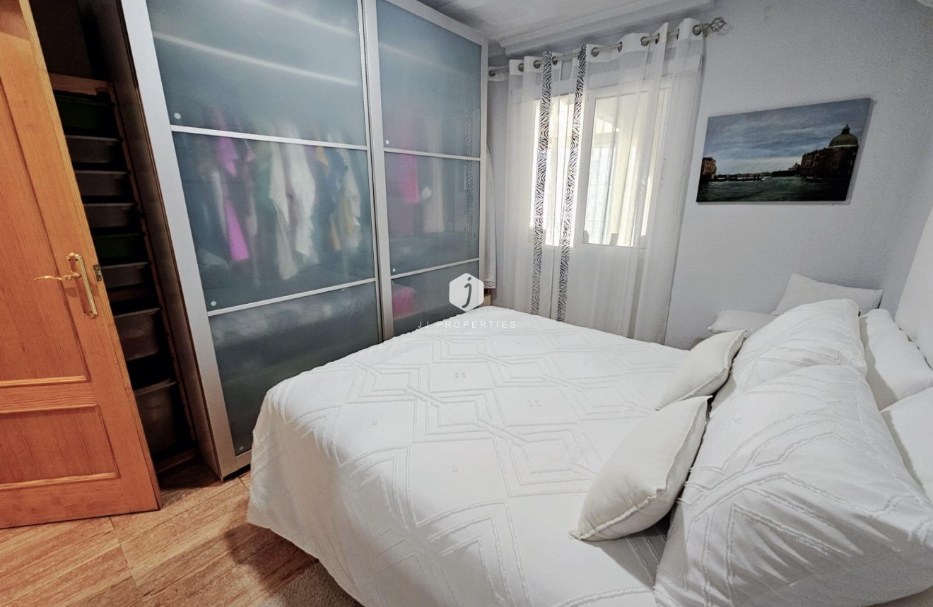 Tweedehands - Bungalow -
Torrevieja - La Siesta - El Salado - Torreta